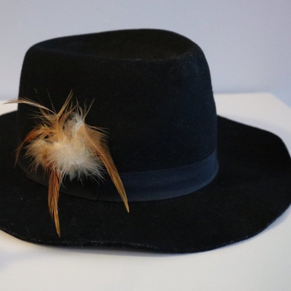 Black Brim Hat (w Feather) - Picture 2 of 5